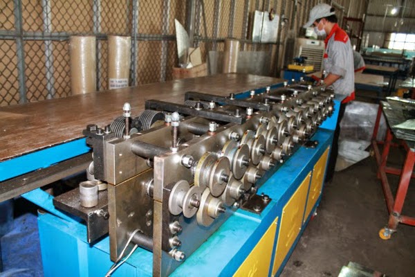 Sản xuất máy làm ống gió tại công ty Hve Việt Nam